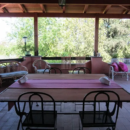 לינה וארוחת בוקר Il Casale Dell'ara Delle Rose *