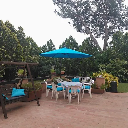 לינה וארוחת בוקר Il Casale Dell'ara Delle Rose *